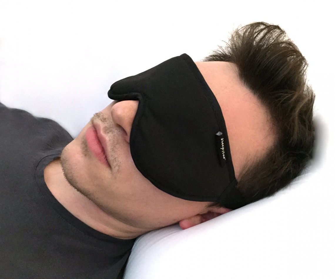 Masques de sommeil accessoire indispensable pour bien dormir en avion